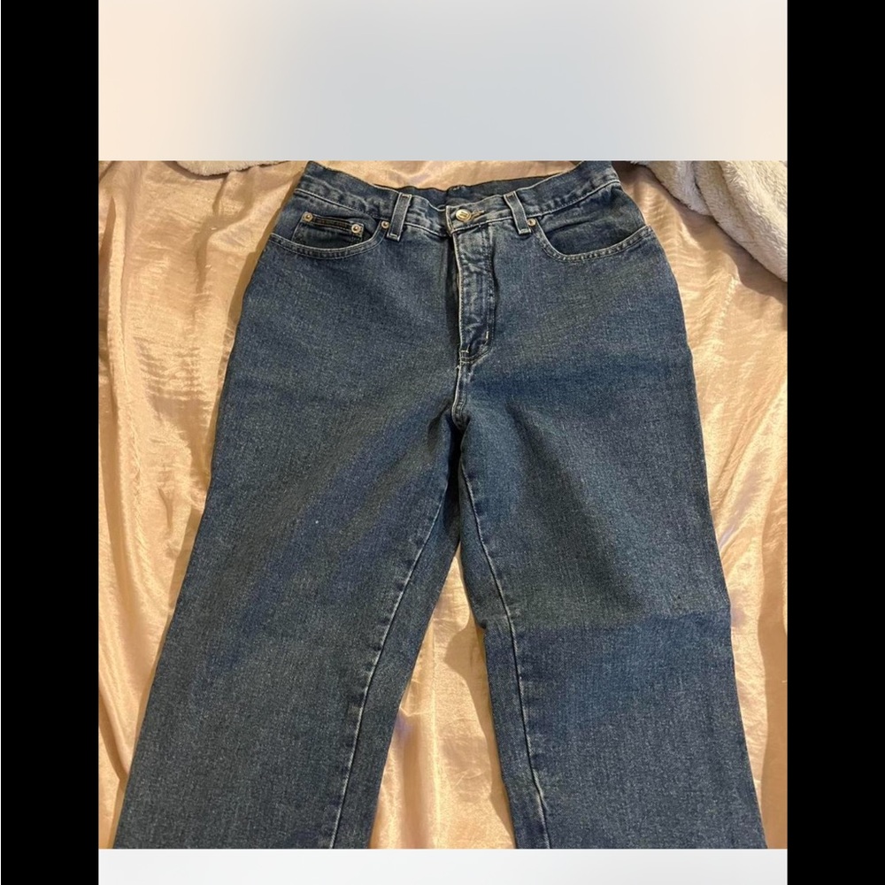 Blue Straight Leg Jeans with Classic Denim Wash